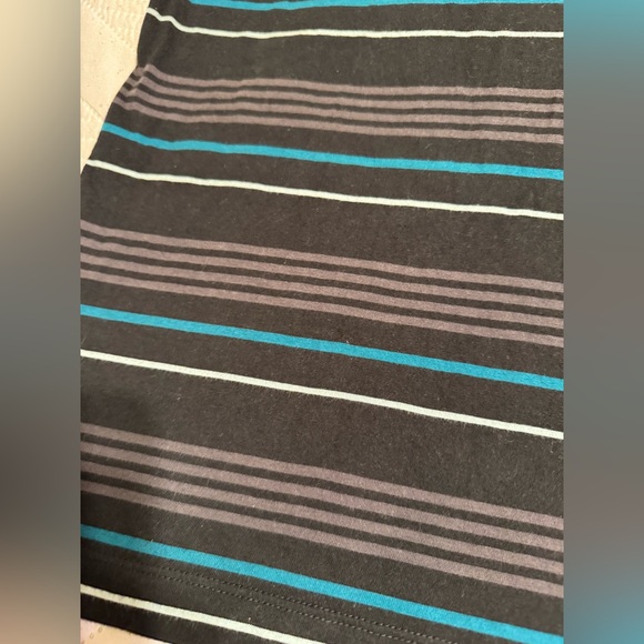 Nike boys size small striped shirt - Picture 5 of 5